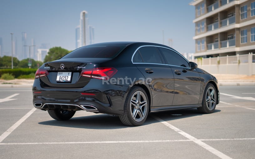 Mercedes A220 (Negro), 2021 para alquiler en Abu Dhabi