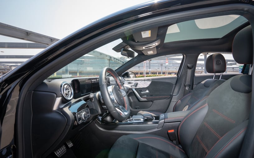 Mercedes A220 (Negro), 2021 para alquiler en Abu Dhabi