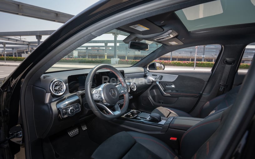 Mercedes A220 (Negro), 2021 para alquiler en Abu Dhabi
