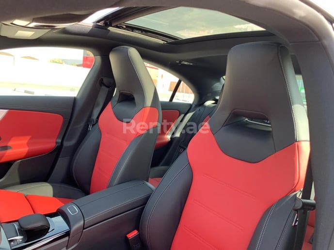 Mercedes CLA (Черный), 2021 для аренды в Дубай