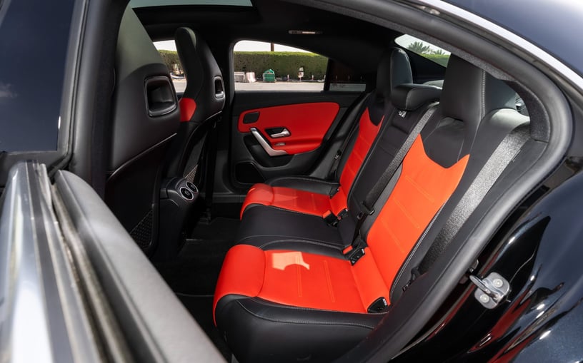 Mercedes CLA250 (Черный), 2024 для аренды в Рас-эль-Хайме