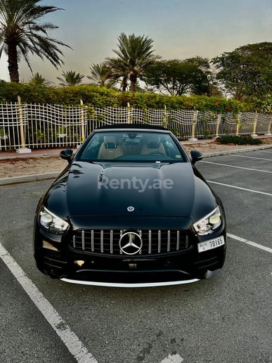 إيجار مرسيدس E450 كابورليه (أسود), 2020 في دبي