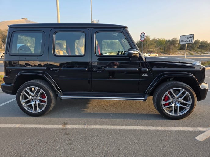 梅赛德斯 G63 AMG (黑色), 2025 - 沙迦租赁报价