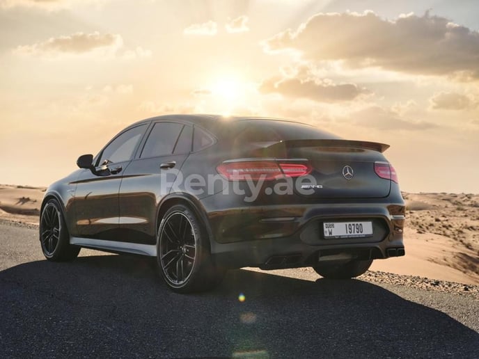 Mercedes GLC-S (Schwarz), 2020  zur Miete in Dubai