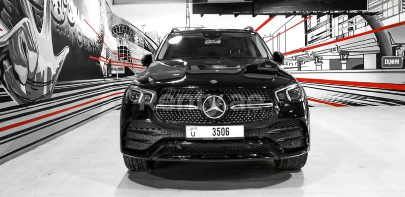 在迪拜 租 梅赛德斯GLE 450 AMG (黑色), 2019