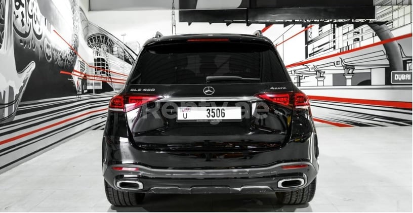 在迪拜 租 梅赛德斯GLE 450 AMG (黑色), 2019