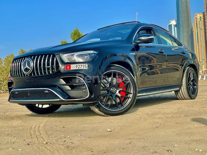 在迪拜 租 梅赛德斯GLE 63 S AMG (黑色), 2021