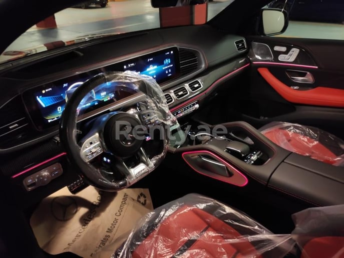 在迪拜 租 梅赛德斯GLE 63 S AMG (黑色), 2021