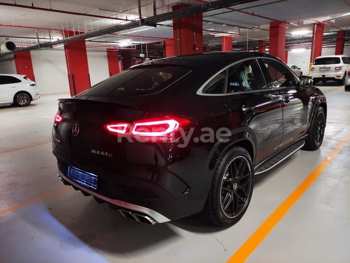 在迪拜 租 梅赛德斯GLE 63 S AMG (黑色), 2021