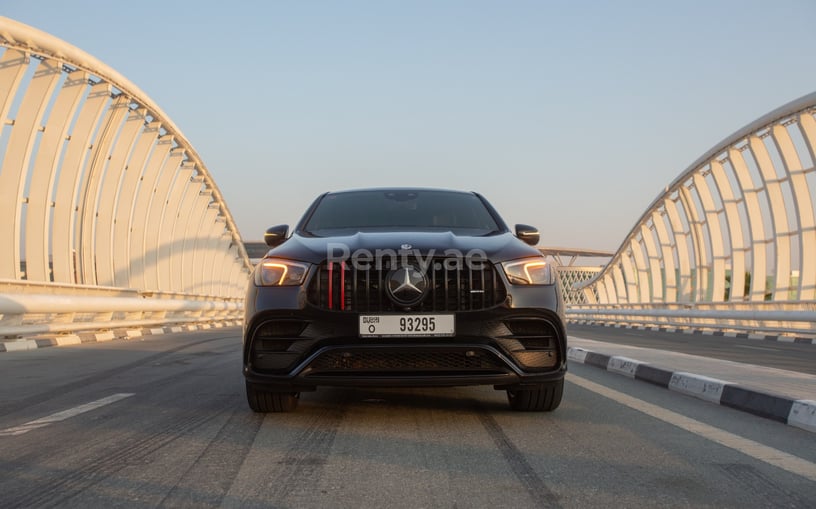 在迪拜 租 梅赛德斯GLE 63s 双门跑车 (黑色), 2021