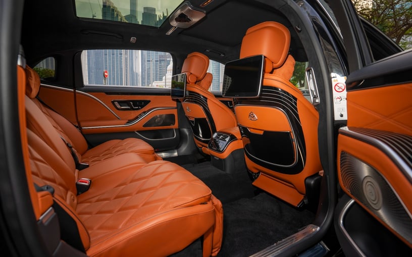 Mercedes Maybach S580 (Zwart), 2023 - lease-aanbiedingen in Abu Dhabi