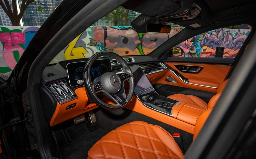 Mercedes Maybach S580 (Zwart), 2023 - lease-aanbiedingen in Abu Dhabi