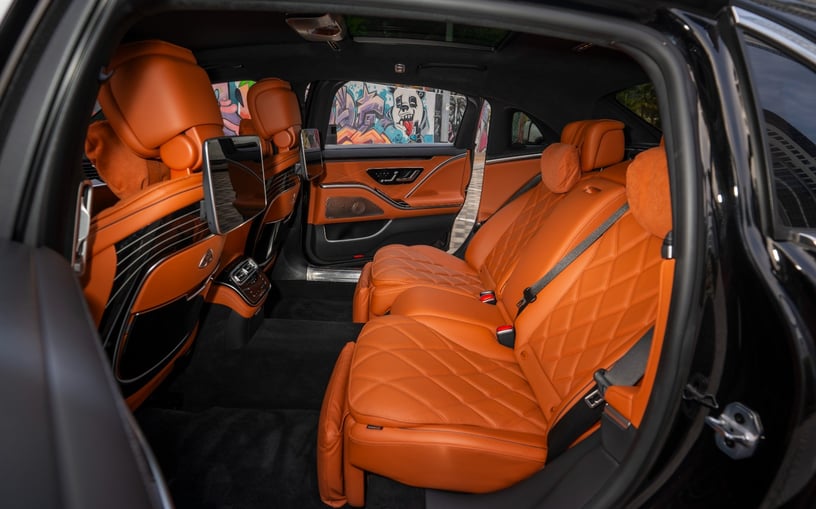 Mercedes Maybach S580 (Zwart), 2023 - lease-aanbiedingen in Abu Dhabi