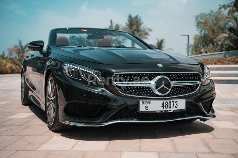 إيجار مرسيدس S 500 كابريو (أسود), 2018 في الشارقة