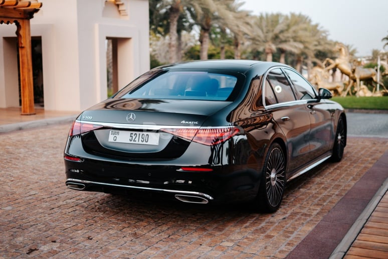 Mercedes S500 Class (Nero), 2021 in affitto a Dubai