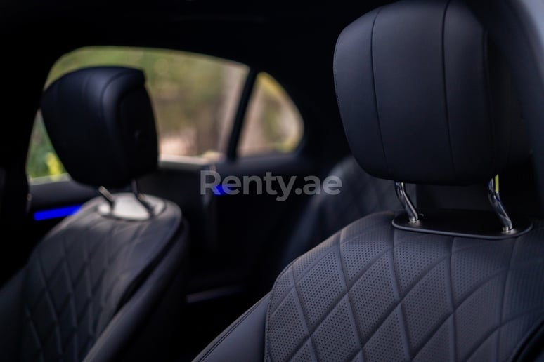 Mercedes S500 Class (Nero), 2021 in affitto a Dubai