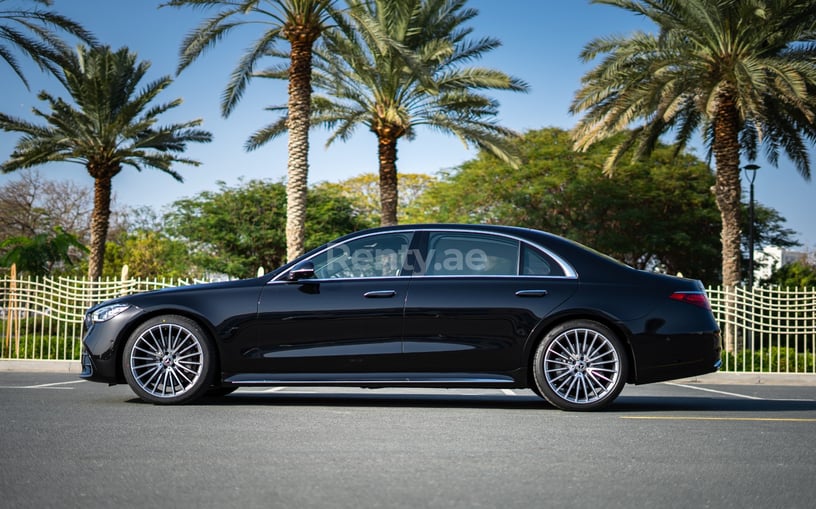 Mercedes S500 (Noir), 2021 &agrave; louer &agrave; Abu Dhabi