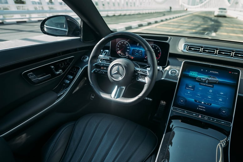 Mercedes S500 (Noir), 2022 &agrave; louer &agrave; Sharjah