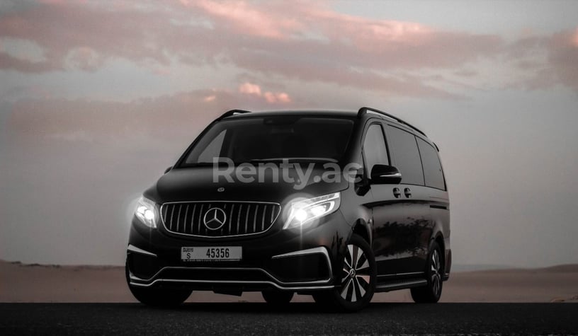 Mercedes Vito VIP Maybach (Nero), 2020 in affitto a Abu Dhabi