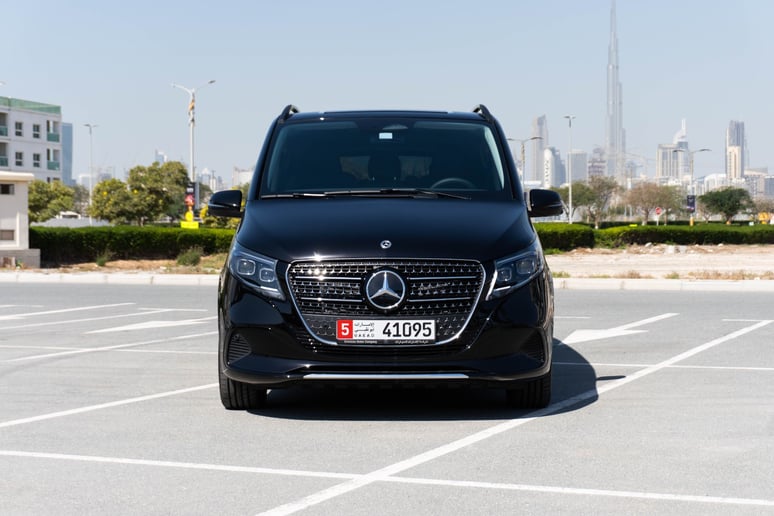 Mercedes V300 Avantgarde Extra Long (Черный), 2025 - предложения по лизингу в Шарджа
