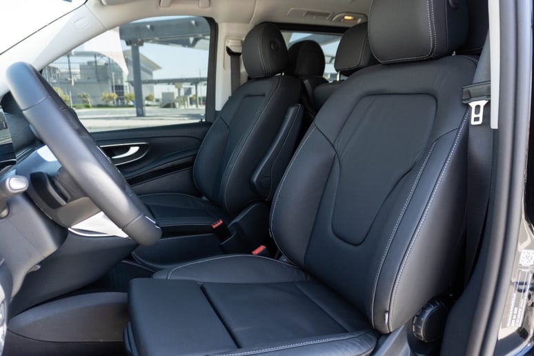 Mercedes V300 Avantgarde Extra Long (Черный), 2025 - предложения по лизингу в Шарджа