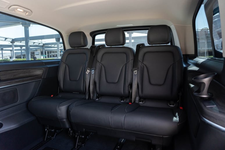 Mercedes V300 Avantgarde Extra Long (Черный), 2025 - предложения по лизингу в Шарджа