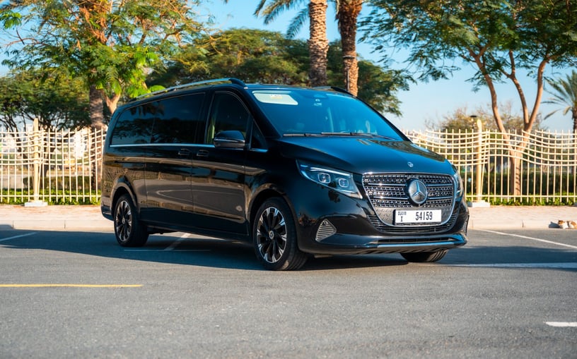 梅赛德斯 V300 Avantgarde Extra Long (黑色), 2025 - 阿布扎比租赁报价