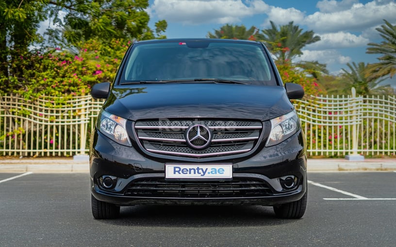 Dubai'de kiralık Mercedes Vito Serisi (Siyah), 2019