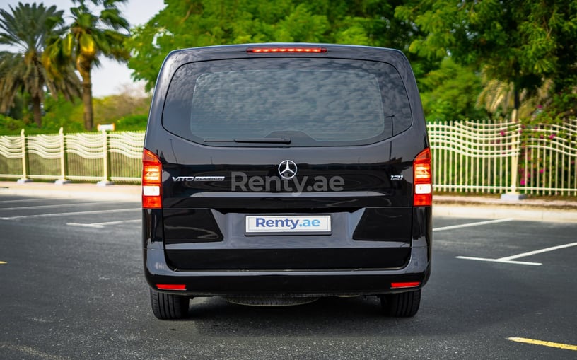 Dubai'de kiralık Mercedes Vito Serisi (Siyah), 2019
