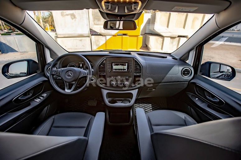 Mercedes VITO (Noir), 2021 &agrave; louer &agrave; Duba&iuml;