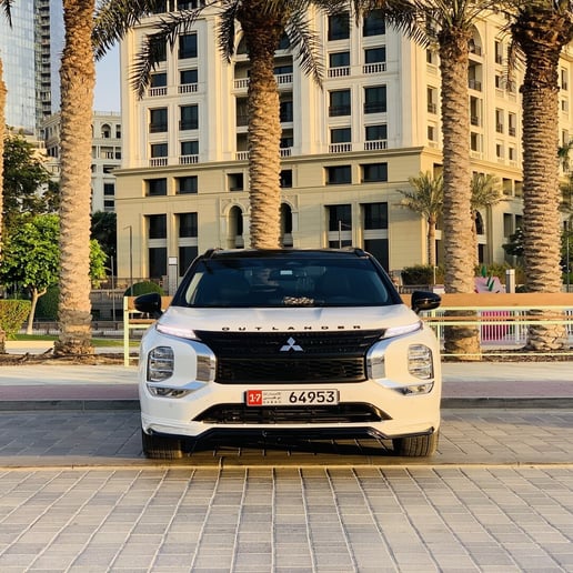 Mitsubishi Outlander (Wit), 2025 te huur in Dubai