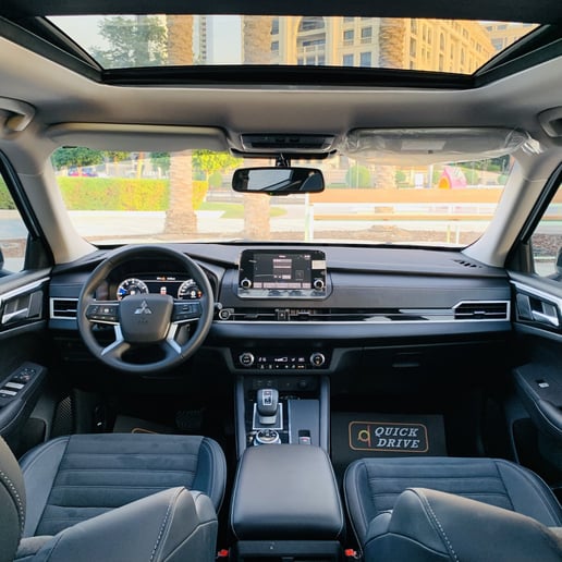 Mitsubishi Outlander (Wit), 2025 te huur in Dubai