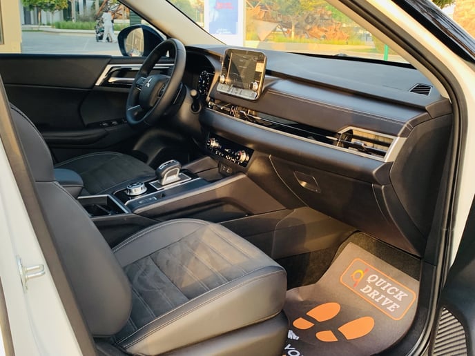 Mitsubishi Outlander (Wit), 2025 te huur in Dubai