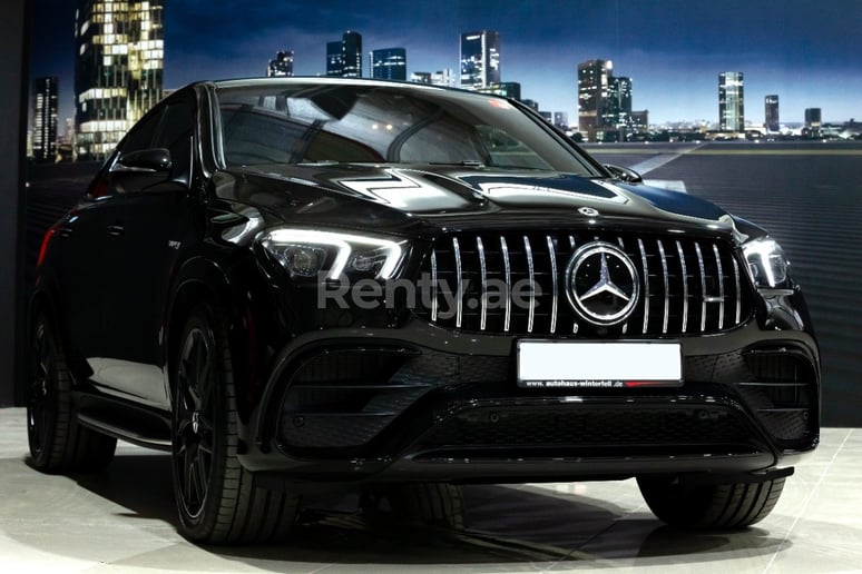 在迪拜 租 New 梅赛德斯GLE 63 (黑色), 2021