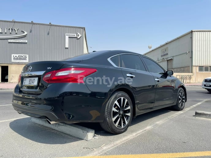 Nissan Altima (Noir), 2018 &agrave; louer &agrave; Duba&iuml;