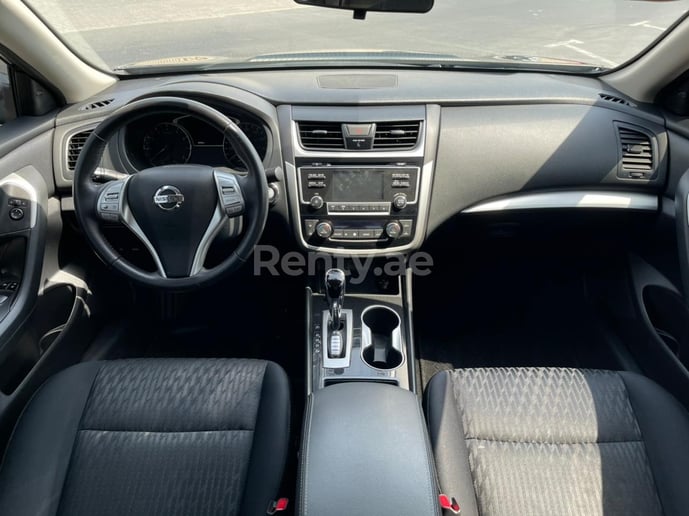 Nissan Altima (Noir), 2018 &agrave; louer &agrave; Duba&iuml;