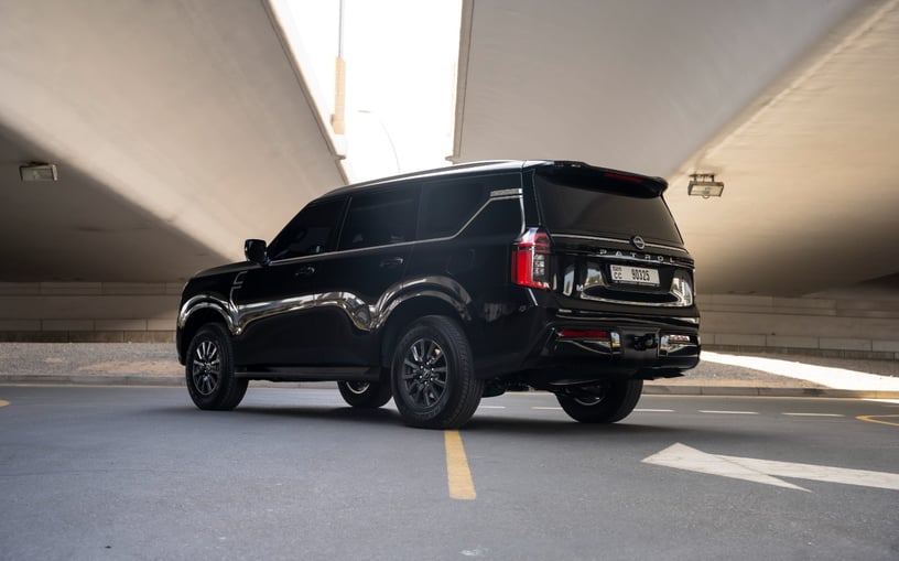 Nissan Patrol SE (Zwart), 2025 te huur in Sharjah