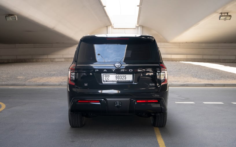 Nissan Patrol SE (Zwart), 2025 te huur in Sharjah