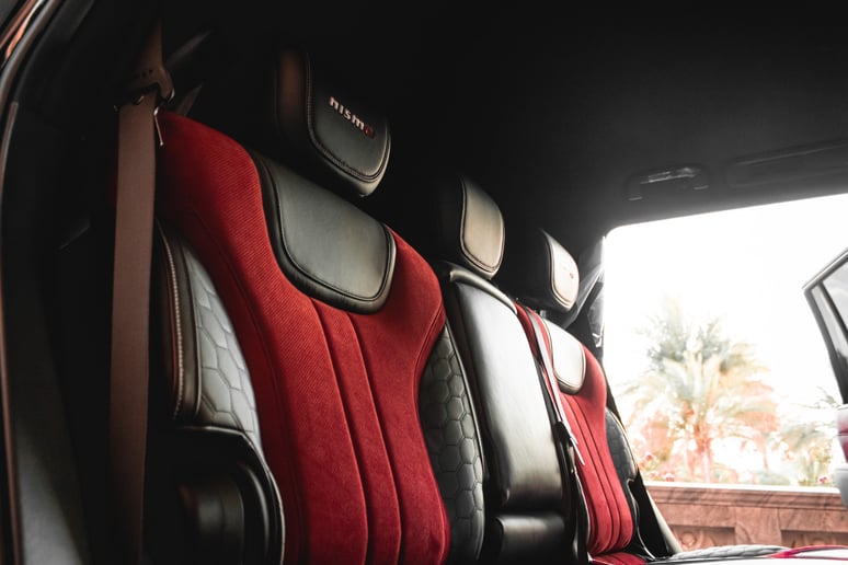 Nissan Patrol Nismo (Nero), 2023 in affitto a Abu Dhabi