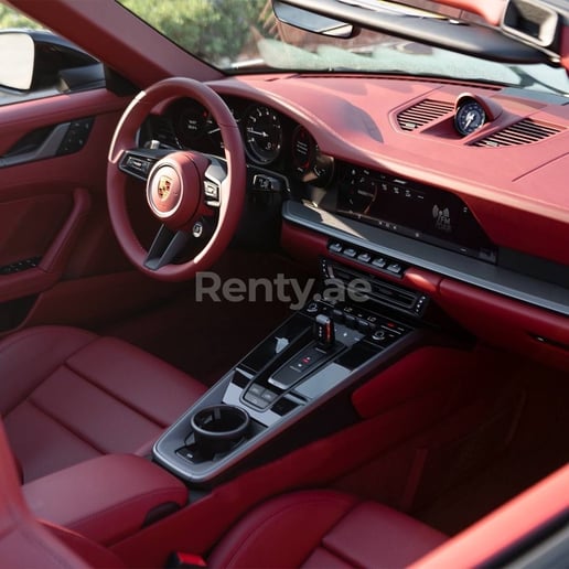 Porsche 911 Carrera 4s cabrio (Nero), 2022 in affitto a Dubai