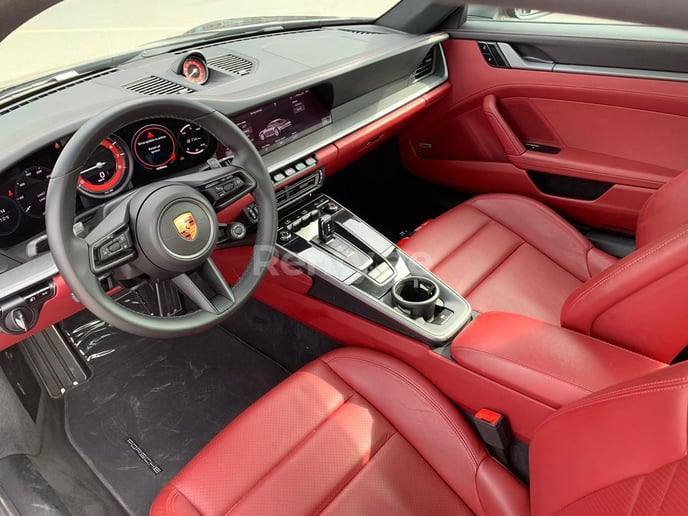 Porsche 911 Carrera S (Noir), 2020 &agrave; louer &agrave; Duba&iuml;