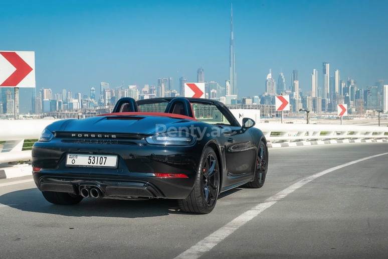إيجار بورش بوكستر GTS (أسود), 2019 في أبو ظبي