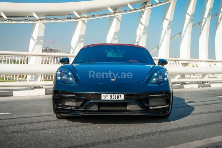 Porsche Boxster GTS (Nero), 2019 in affitto a Dubai 0