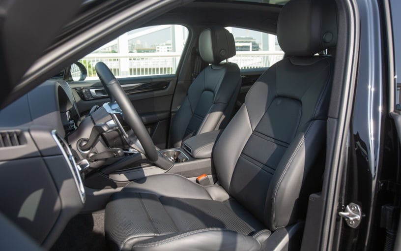 Porsche Cayenne coupe (Noir), 2022 &agrave; louer &agrave; Abu Dhabi