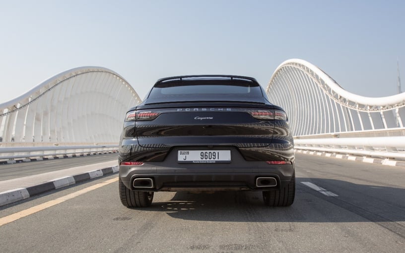 Porsche Cayenne coupe (Negro), 2022 para alquiler en Ras Al Khaimah