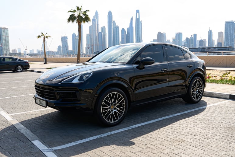 Porsche Cayenne coupe (Schwarz), 2022 - Leasingangebote in Abu Dhabi