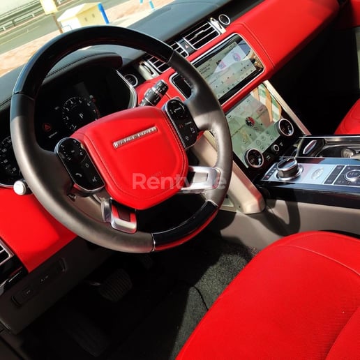Range Rover Vogue (Negro), 2019 para alquiler en Dub&aacute;i