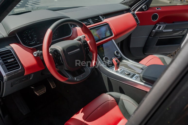 Range Rover Sport SVR (Noir), 2021 &agrave; louer &agrave; Duba&iuml;