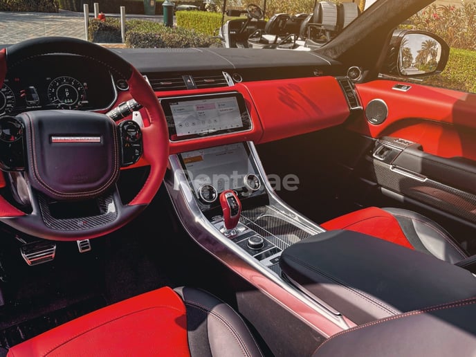 إيجار رانج روفر سبورت SVR (أسود), 2022 في دبي
