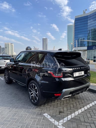 Range Rover Sport (Noir), 2021 &agrave; louer &agrave; Abu Dhabi